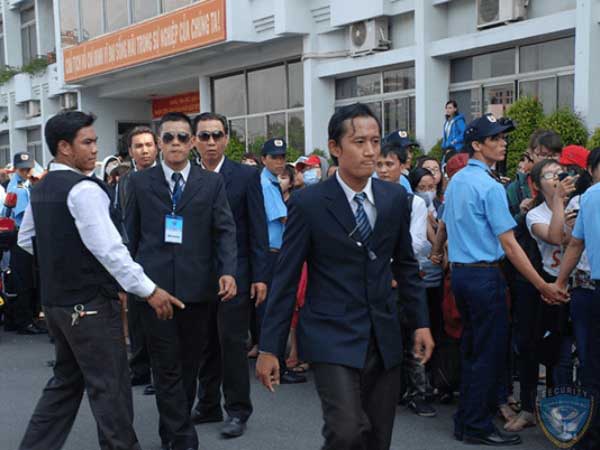 Dịch vụ bảo vệ yếu nhân – VIP - Bảo vệ Thanh Bình Phú Mỹ - an toàn đến từng bước chân